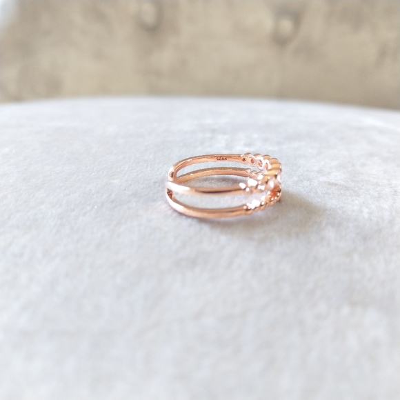 💎NEW💎 ADJUSTABLE DAINTY DOUBLE LAYERED RING - Picture 7 of 7